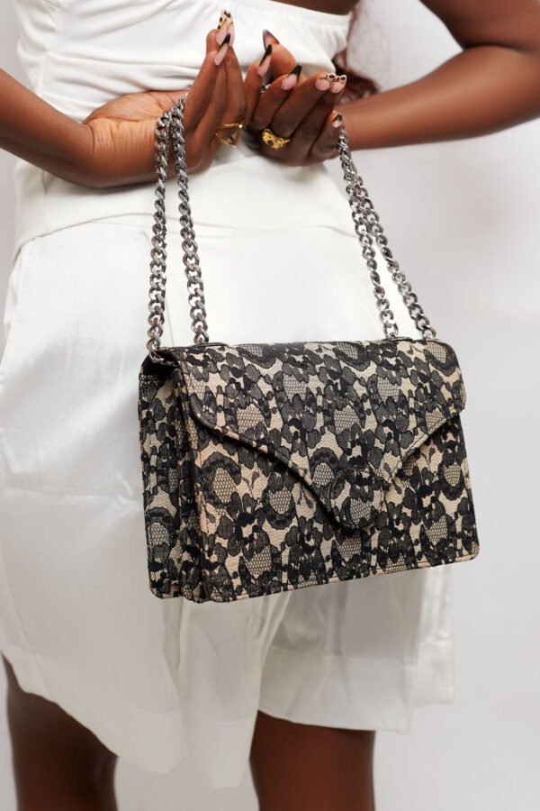 Amaris - Black lace on leather